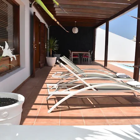 Happy Con Piscina Privada 别墅 *