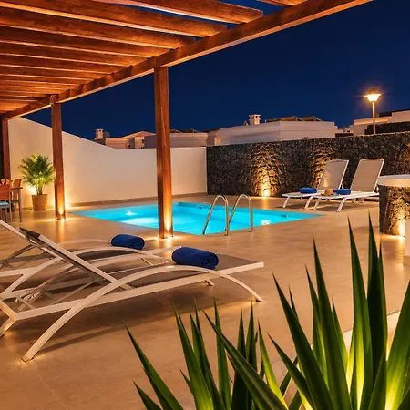 Happy - Piscina Y Amplia Terraza Soleada * Playa Blanca (Lanzarote)