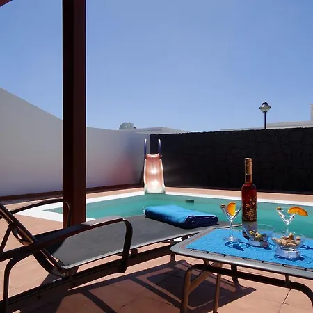 Villa Happy - Piscina Y Amplia Terraza Soleada