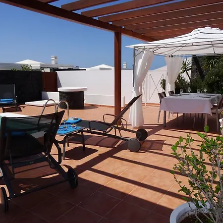 Villa Happy - Piscina Y Amplia Terraza Soleada Playa Blanca (Lanzarote)