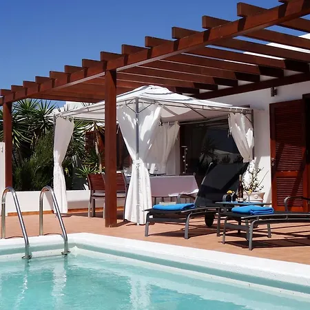 Happy - Piscina Y Amplia Terraza Soleada Villa