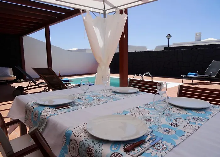 Happy Con Piscina Privada Villa Playa Blanca (Lanzarote)