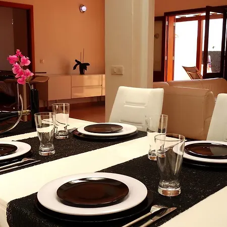 Happy Con Piscina Privada Villa Playa Blanca (Lanzarote)